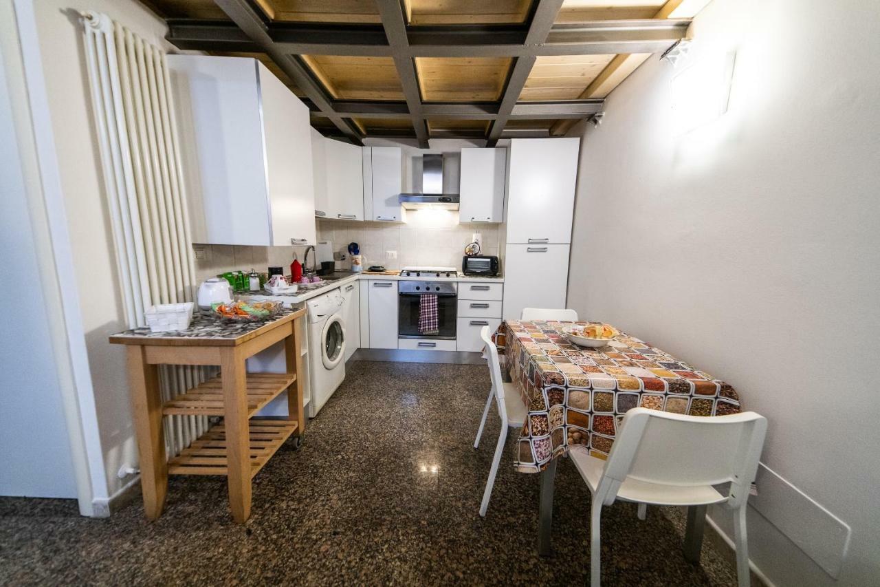 Apartamento Anais' Loft- Osp. Sant'Orsola-Fiera Bolonia Exterior foto